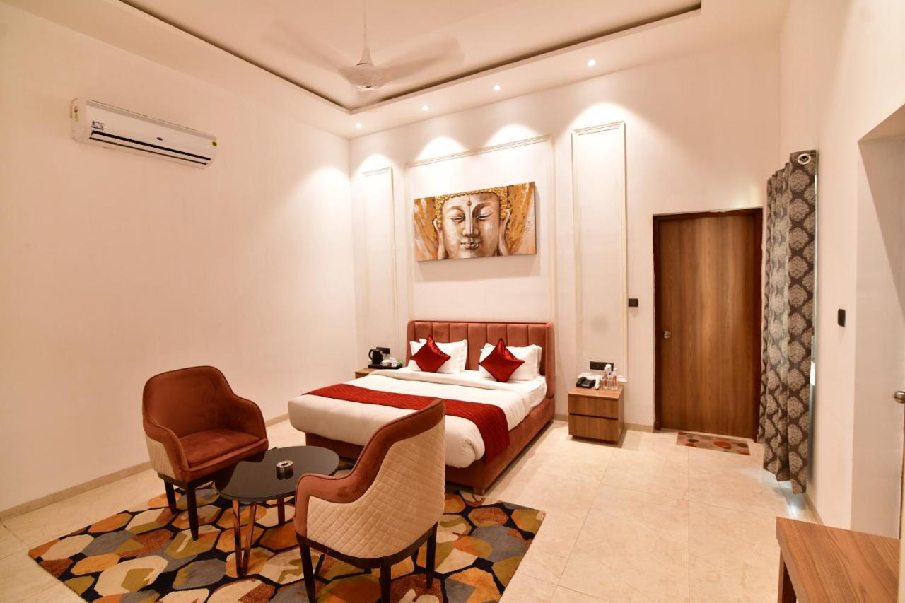 Kamay The Kohinoor Palace - A Heritage Hotel Faizābād Extérieur photo