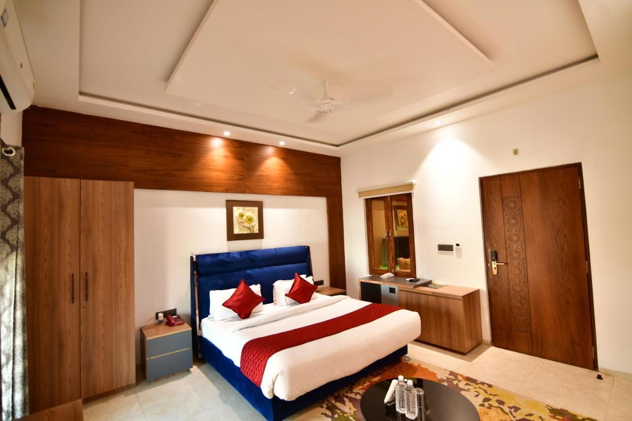 Kamay The Kohinoor Palace - A Heritage Hotel Faizābād Extérieur photo